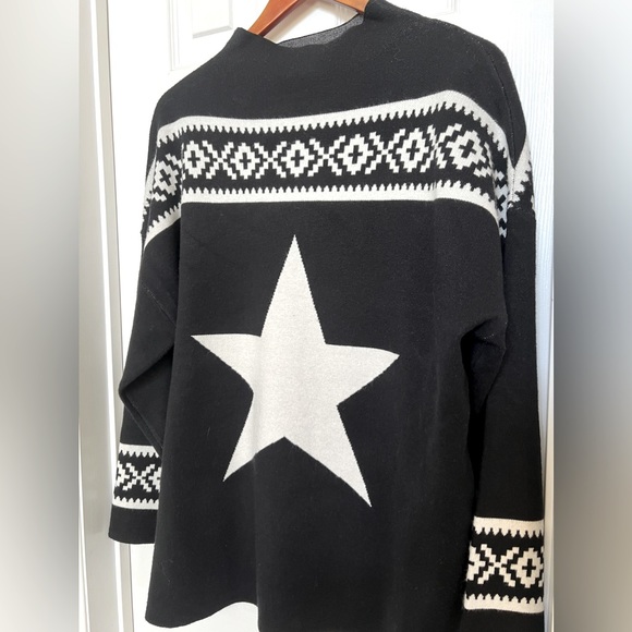π HOST PICK π Soft and cozy Tahari NWOT star black Aztec sweater sz 1X - Picture 2 of 8